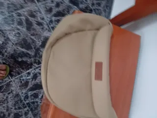 Carro de bebé color beige