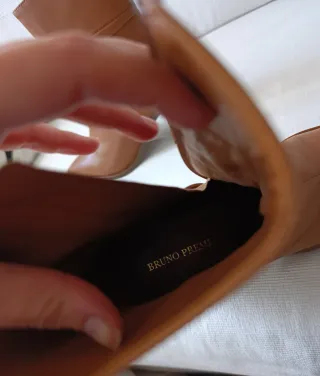 Botín tacón piel N° 37, COMO NUEVOS