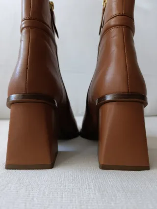 Botín tacón piel N° 37, COMO NUEVOS