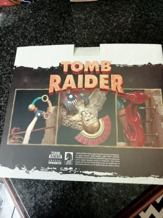 Estátua PVC Lara Croft Tomb Raider