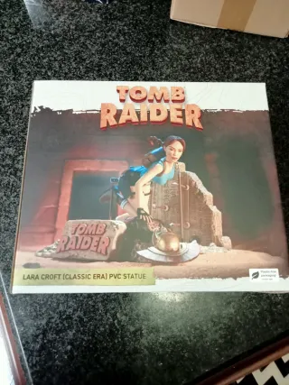 Estátua PVC Lara Croft Tomb Raider