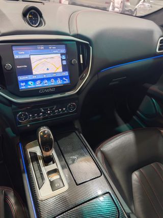 Precioso Maserati Ghibli S Q4 3.0 V6 con 460cv