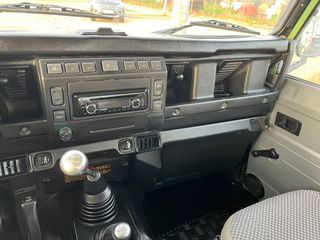 Land Rover Defender 2001