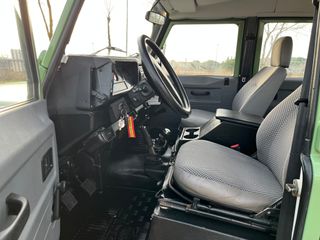 Land Rover Defender 2001