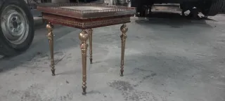 Mesa auxiliar madera y metal dorada vintaje
