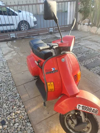 Vespa PK XL Roja