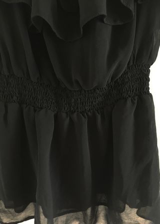 Top blusa HM negra de tirantes y volantes, S