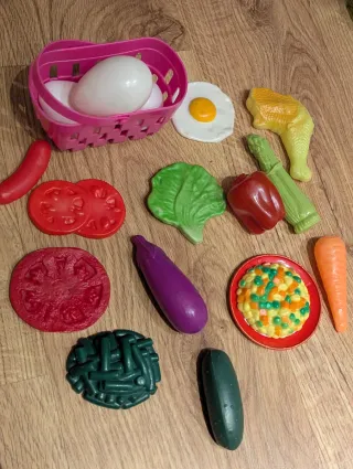 Bolsa de cocina y comida de juguete