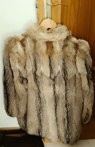 Chaquetón de piel de zorro marrón