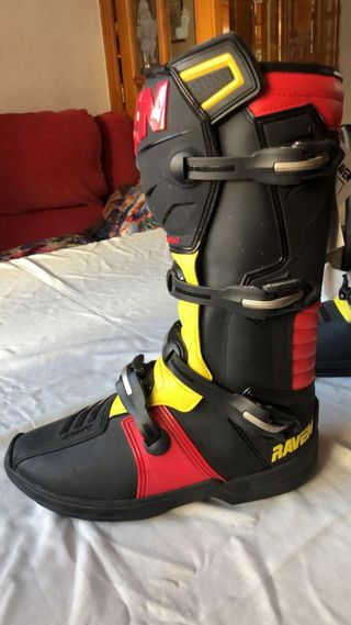 Botas Raven