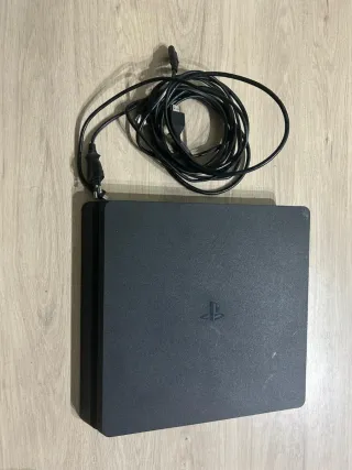 PS4 500GB + 25 Juegos + volante