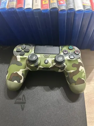 PS4 500GB + 25 Juegos + volante