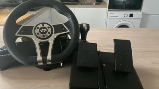 PS4 500GB + 25 Juegos + volante