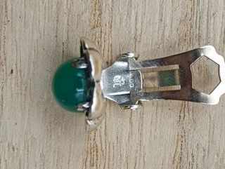 Pendientes de clip de plata con ónix verde