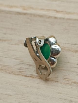 Pendientes de clip de plata con ónix verde