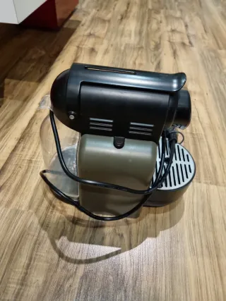 Cafetera Nespresso DeLonghi