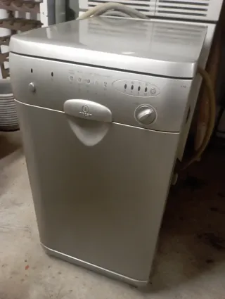 Lavavajillas Indesit D42