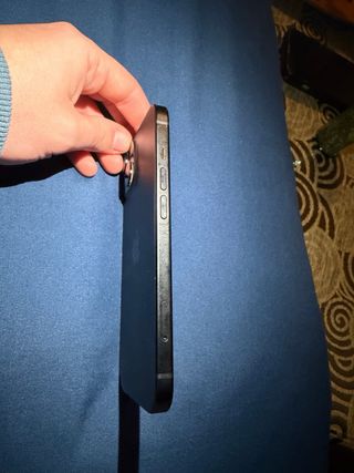 iPhone 15 Gris 82% Batería