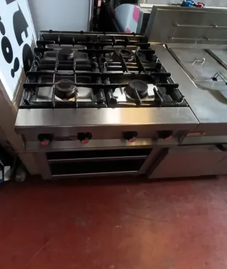 CONJUNTO DE COCINA A GAS MARCA REPAGAS 250CM LARGO