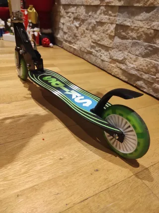 Patinete infantil plegable verde