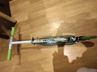 Patinete infantil plegable verde