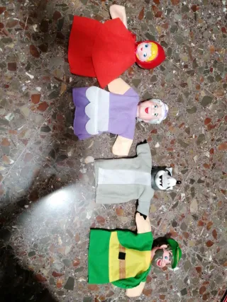 Marionetas Caperucita Roja y Lobo