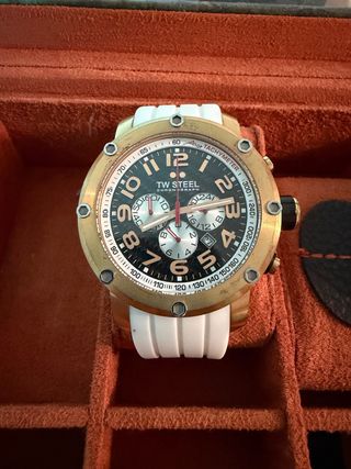 Reloj TW Steel Chronograph Dorado Blanco