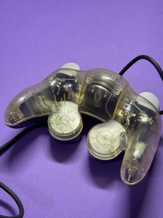 Mando Nintendo GameCube Morado y Transparente