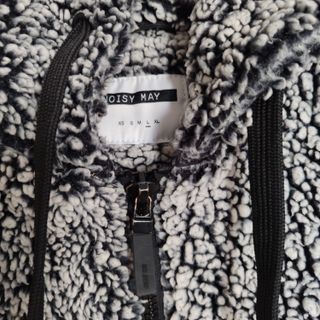 Chaqueta peluche Noisy May Talla L