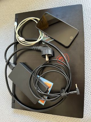 Portátil Gaming MSI + iPhone SE 3a generación 2022