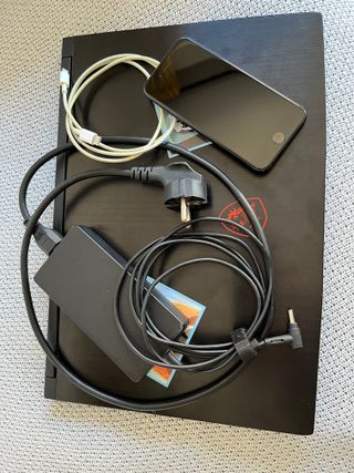 Portátil Gaming MSI + iPhone SE 3a generación 2022