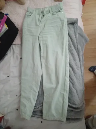 Pantalón verde Mango