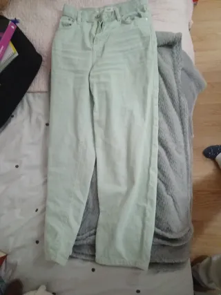 Pantalón verde Mango