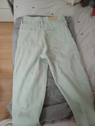 Pantalón verde Mango