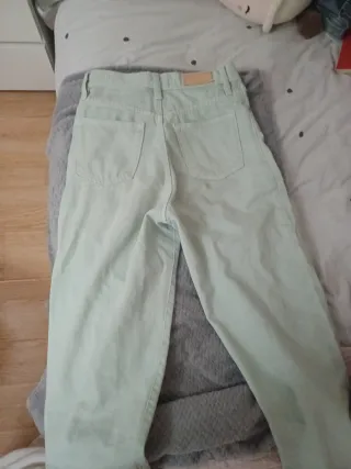 Pantalón verde Mango