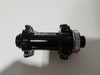 Come nuovo. Mozzo Vision per bici da strada