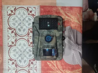 Cámara vigilancia pantalla y luz