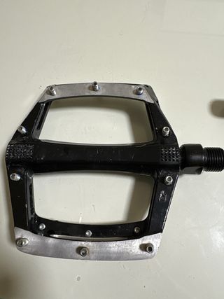 Pedales ONOFF CLAW V2