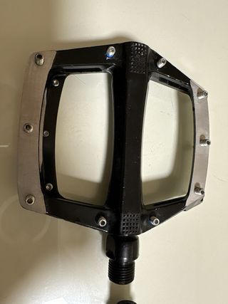 Pedales ONOFF CLAW V2