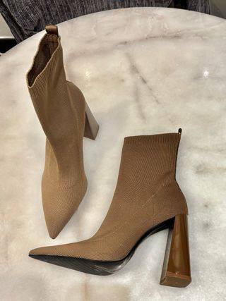 Botines efecto calcetín beige/marrón