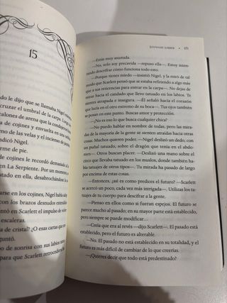 Libro Caraval de Stephanie Garber 1o de la saga