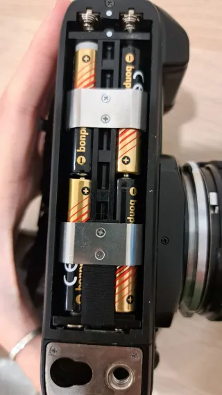 Nikon F-301 con objetivo 28-70mm f/3.5