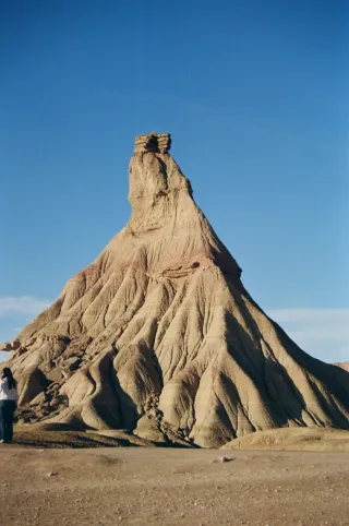 Nikon F-301 con objetivo 28-70mm f/3.5