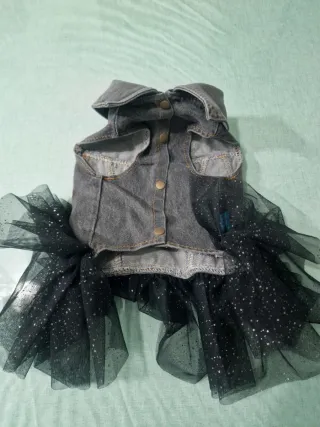 Vestido vaquero con tutu para perro sin usar