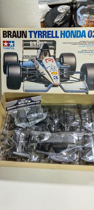 Kit Tamiya 1/20 Braun Tyrrell Honda