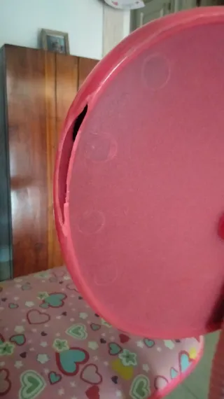 Silla de escritorio infantil con corazones