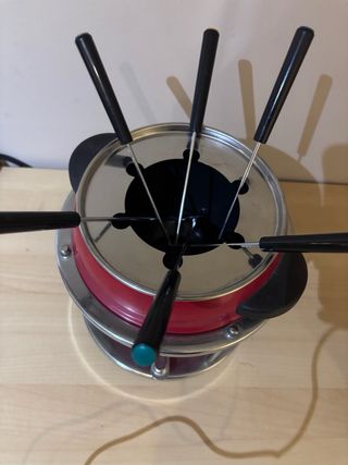 Fondue Roja con tenedores