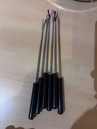 Fondue Roja con tenedores