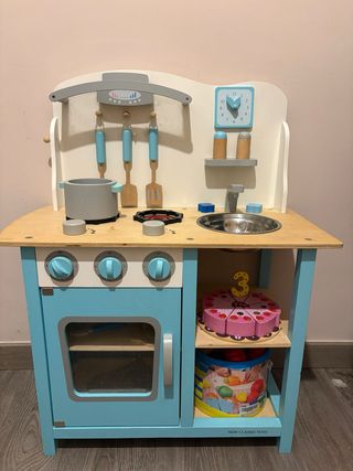 Cocinita de madera infantil