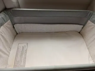 Cuna colecho bebé